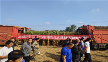 2026年山东省“十百千万”农机推广大行动菏泽市暨牡丹区小麦玉米“双晚”机械化生产技术推介演示观摩活动成功举办